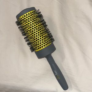 Drybar Round Brush